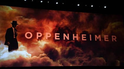 "Oppenheimer" tiene lo que gusta en los premios Oscar: mérito artístico y éxito comercial.