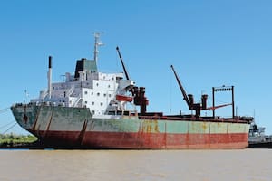 Opulencia pasada. ELMA, la empresa argentina de navegación llegó a operar 190 buques de ultramar, como el Corrientes II(foto); hoy la Argentina no tiene ningún buque que haga tráficos oceánicos internacionales