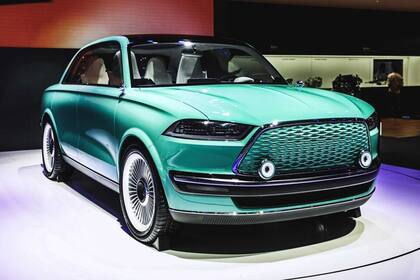 Ora Futurist Concept. Es una berlina eléctrica de origen chino con aires retro, y cuyas proporciones recuerdan a las del Fiat 125