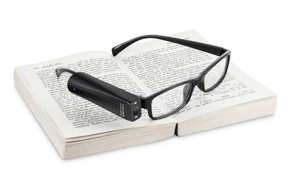 OrCam MyEye hace reconocimiento óptico de caracteres, rostros y billetes en tiempo real