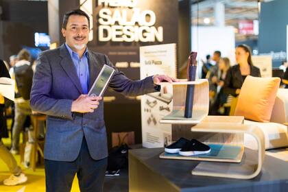 Ordoñez en la ceremonia de los Premios Salão Design de Brasil