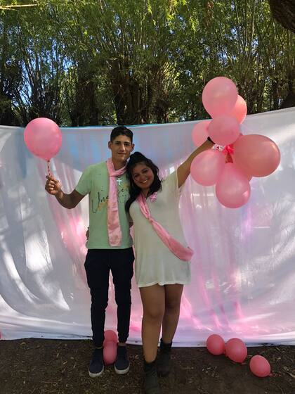 Orellano y Giménez en el baby shower