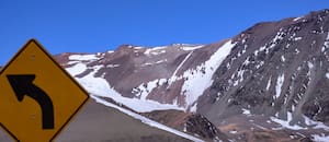 Presentan un amparo con 850.000 firmas para suspender la reforma de la Ley de Glaciares