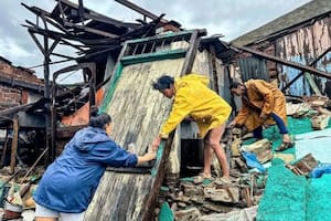 Son latinos y se unieron para enviar 1800 kilos de ayuda humanitaria a Cuba