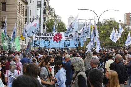 La marcha kirchnerista de apoyo a Amado Boudou, frente al Palacio de los Tribunales: todas las críticas fueron contra la Corte Suprema