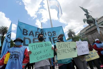 Las organizaciones sociales se movilizaron a la Plaza de Mayo por el desalojo de Guernica