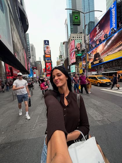Oriana Sabatini en Times Square (Foto: Instagram @orianasabatini)