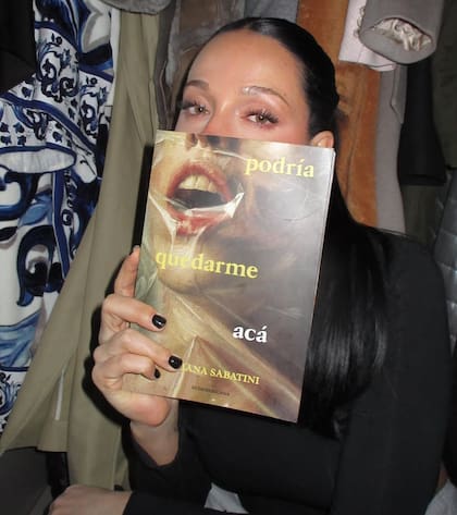 Oriana Sabatini presentó Podría quedarme acá, su primera novela (Foto: Instagram @orianasabatini)
