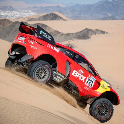 Orlando Terranova a bordo de su auto