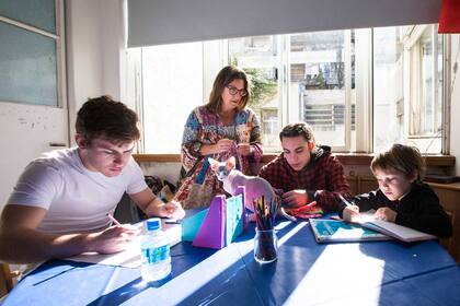 ORT, pedagogía Waldorf y escuela pública: tres propuestas bien distintas para los hijos de María Rosa