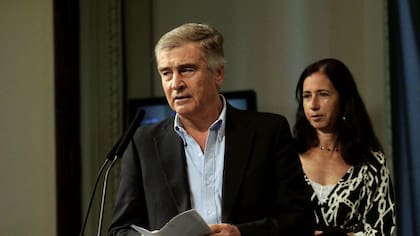 Aguad deja el ministerio de Comunicaciones para asumir en Defensa