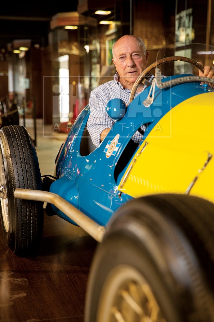 Los Hijos De Fangio Posan Juntos Por Primera Vez Y Hablan Sobre La los-hijos-de-fangio-posan-juntos-por-primera-vez-y-hablan-sobre-la