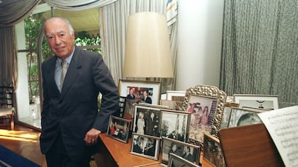 Oscar Héctor Camilión