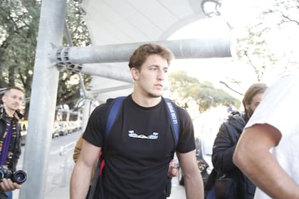 Oscar Jégou el día de su llegada a Buenos Aires después de haber estado preso en Mendoza