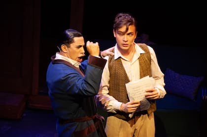 Oscar Lajad y Lucas Gerson en una escena de Cuando Frank conoció a Carlitos