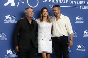 Penélope Cruz, Antonio Banderas y Oscar Martínez desfilan por la alfombra roja