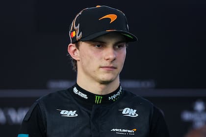 Oscar Piastri completó un mal día con el flojo sexto lugar en la prueba de clasificación principal en Texas; en la sprint, un error suyo propició la eliminación de ambos McLaren entre sí.