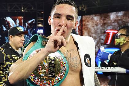 Oscar Valdez se consagró campeón mundial superpluma.