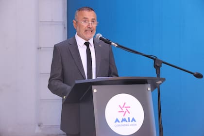 Osvaldo Armoza, presidente de la AMIA, en el acto conmemorativo por la muerte de Alberto Nisman