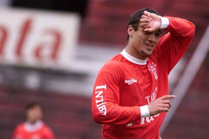 Osvaldo, en sus primeros partidos como profesional en Huracán