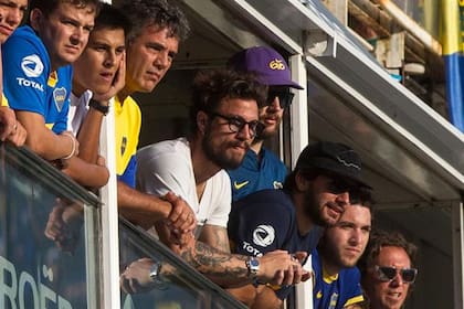 Daniel Osvaldo, entonces pareja de Gianinna, ocupó el palco de Maradona luego de su muerte