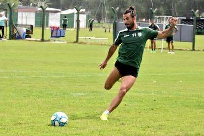 Osvaldo volvió al fútbol tras más de tres años de inactividad