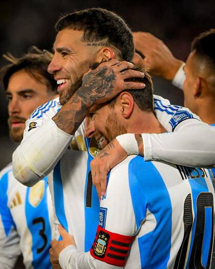 Otamendi y Messi, tras la victoria ante Venezuela: compartieron 16 años en el seleccionado argentino