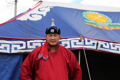 Otgonbaatar ostenta el grado alto de Arslan, o León, y quiere ser campeón nacional