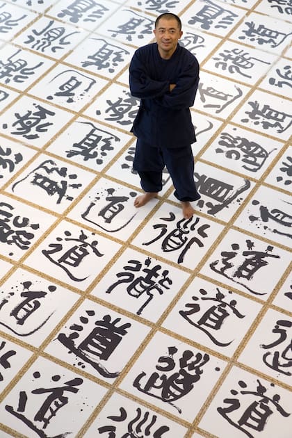 Otra actividad destacada es el taller y demostración de caligrafía japonesa “Deseos de paz en cada trazo”