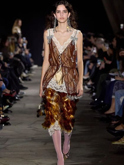 Otra argentina que hizo pie en la semana de la moda fue Dalene Weber. Así desfiló la nueva colección de Rabanne