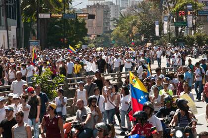 Las manifestaciones contra el deterioro de la economía y los problemas de inseguridad en la polarizada Venezuela continúan esta semana
