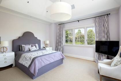 Otra habitación de la casa de la estrella de la NBA. Crédito: Backgrid