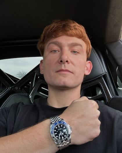 Otra imagen hecha con inteligencia artificial, esta vez con la cara de Milei en el cuerpo de Matías Cardozo, el conocido trader en redes sociales acusado de estafa