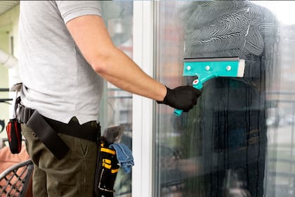 Otra receta lleva limón, romero, agua y vinagre