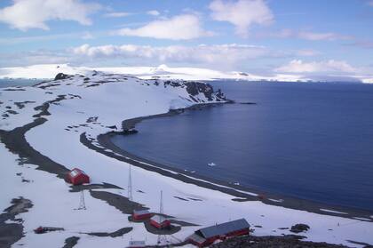 Otra salida laboral para el geólogo es la investigación. La imagen fue tomada por Claudio Parica en una de sus 20 campañas a la Antártida
