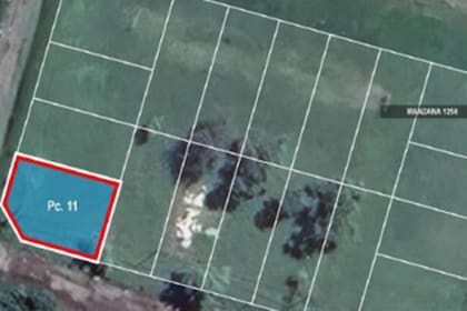 Otra subasta es un terreno baldío de 427,43 m2 en Miguel de Azcuénaga S/N°