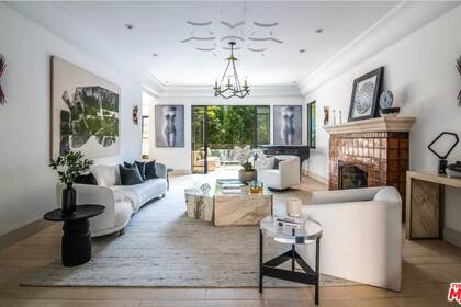 Otra vista de la sala de estar.