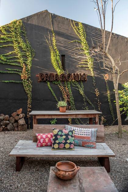 Otra vista del patio trasero