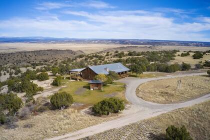 Otras de las casas de huéspedes en Zorro Ranch (foto: realtor.com)