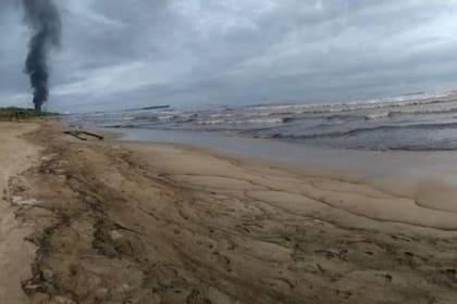 Otras zonas de Venezuela fueron afectadas por derrames y descargas de crudo