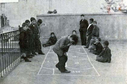 Otro clásico, la rayuela.