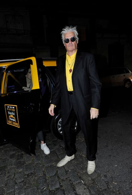 Otro de los famosos que se hizo presente fue el polémico músico y conductor Roberto Pettinato