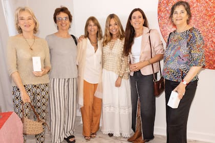 Otro grupo divertido fue el que armó María Laura junto a Malena Levis (consuegra de María Eugenia), Malena Trotz, Ana García del Río (consuegra de María Laura), Josefina Trotz y Carolina Bass (consuegra de María Eugenia).