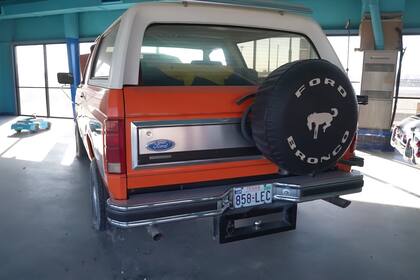 Otro modelo del óvalo: una Ford Bronco