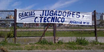 Otro pasacalle en las inmediaciones de Casa Amarilla