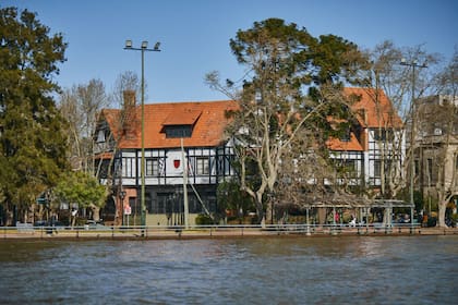 Otro plan imperdible: conocer el Rowing Club Argentino