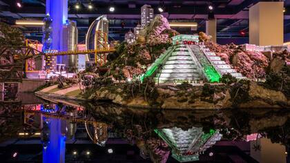 Otro sector de la maqueta de 112 metros cuadrados de América Latina exhibida en Nueva York