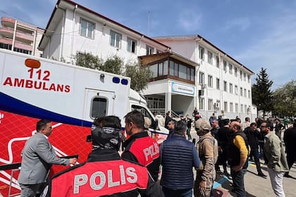 Otro tiroteo en una escuela en Turquía: al menos nueve muertos y 13 heridos
(IHA via AP)