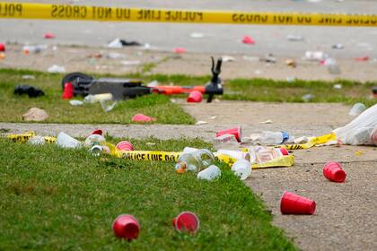 Otro tiroteo masivo en EE.UU.: dos muertos y decenas de heridos durante una fiesta callejera