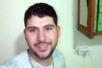 Diego Armando Cáceres es un albañil de San Andrés de Giles